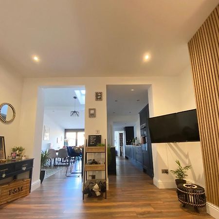 Luxury Spacious Renovated Townhouse 그랜덤 외부 사진