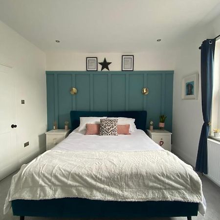 Luxury Spacious Renovated Townhouse 그랜덤 외부 사진