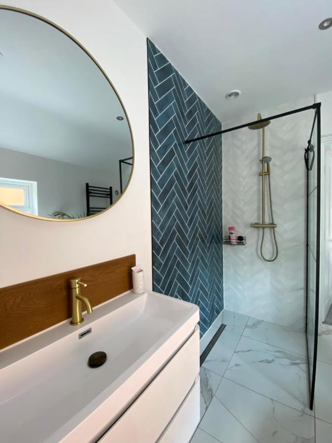 Luxury Spacious Renovated Townhouse 그랜덤 외부 사진