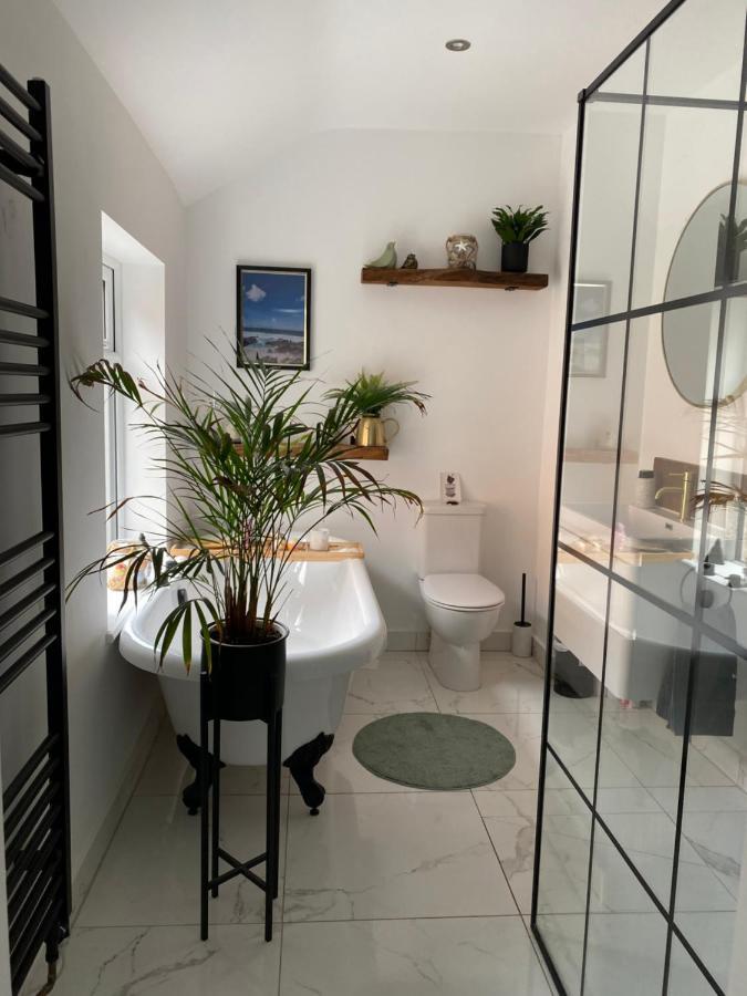Luxury Spacious Renovated Townhouse 그랜덤 외부 사진
