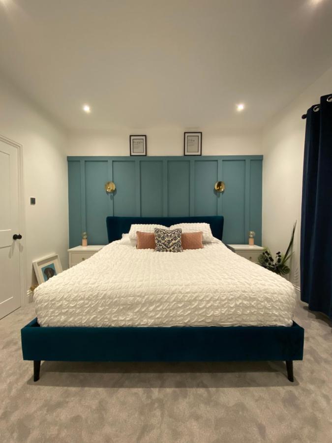 Luxury Spacious Renovated Townhouse 그랜덤 외부 사진